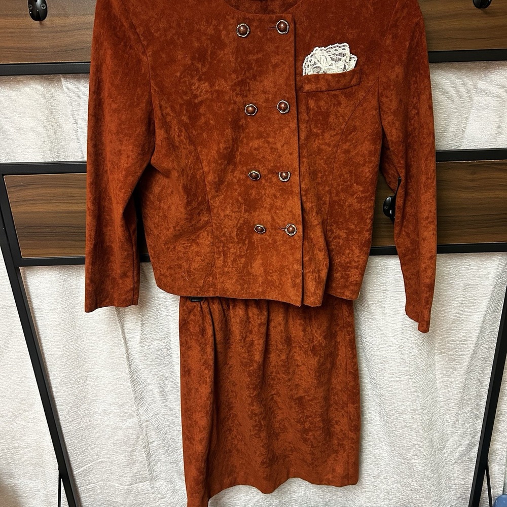 Good‎ Times Women's Vintage Skirt SuitSet with Jacket Size 6P - Great Condition